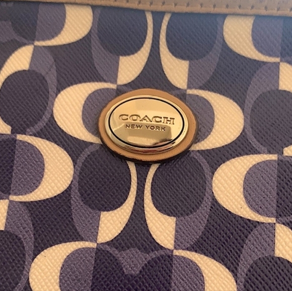 Coach Peyton Dream Blue Large Tote - Picture 9 of 10